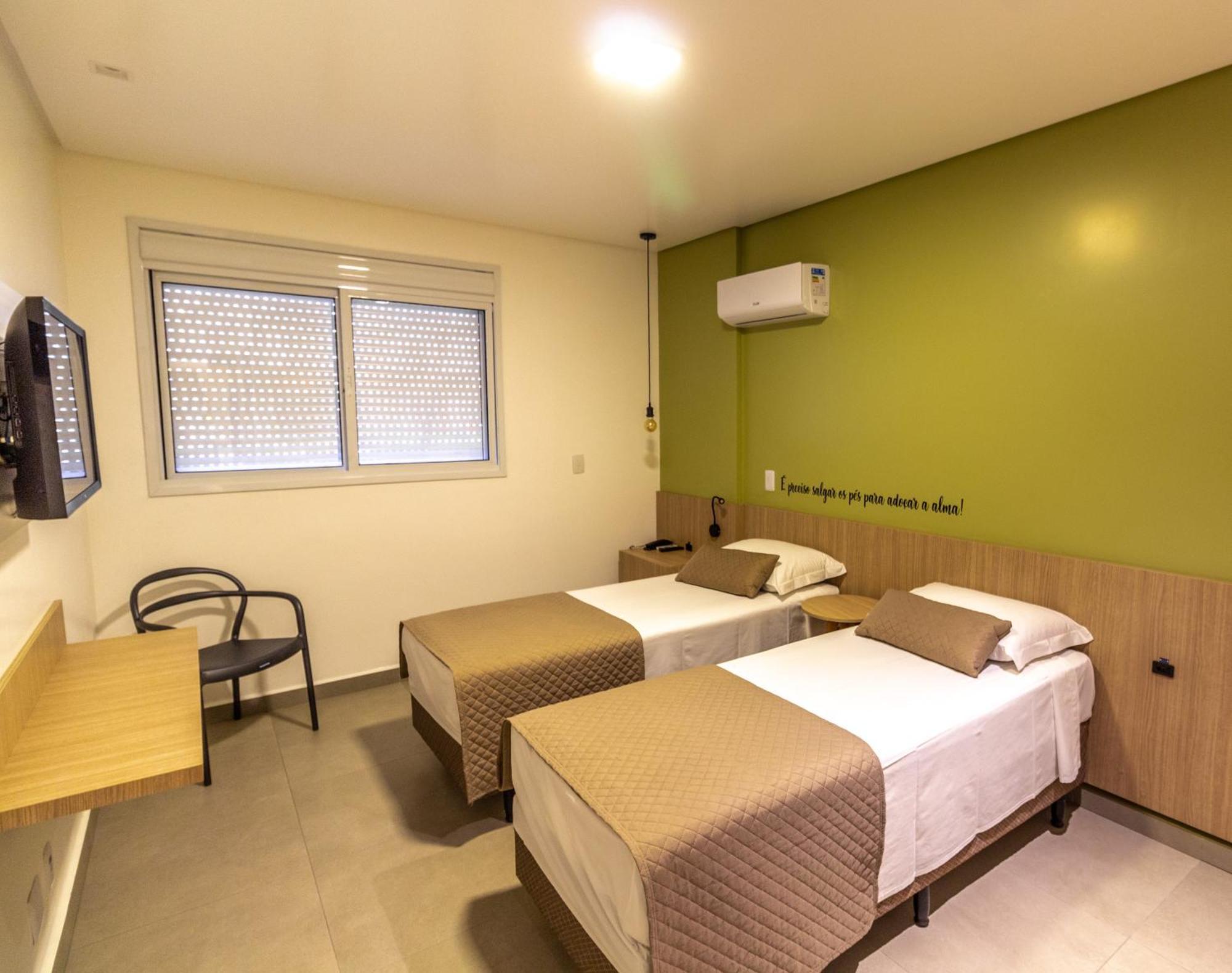 Hotel & Pousada Favareto Florianópolis الغرفة الصورة